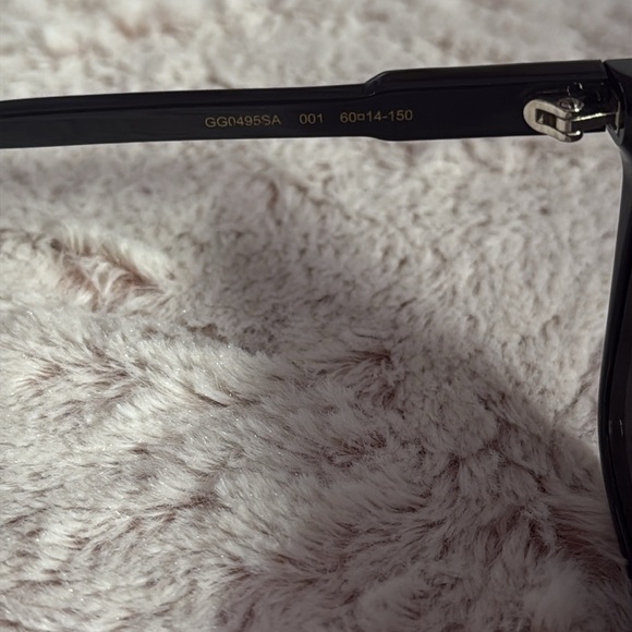 Gucci Black Sunglasses - Picture 4 of 8